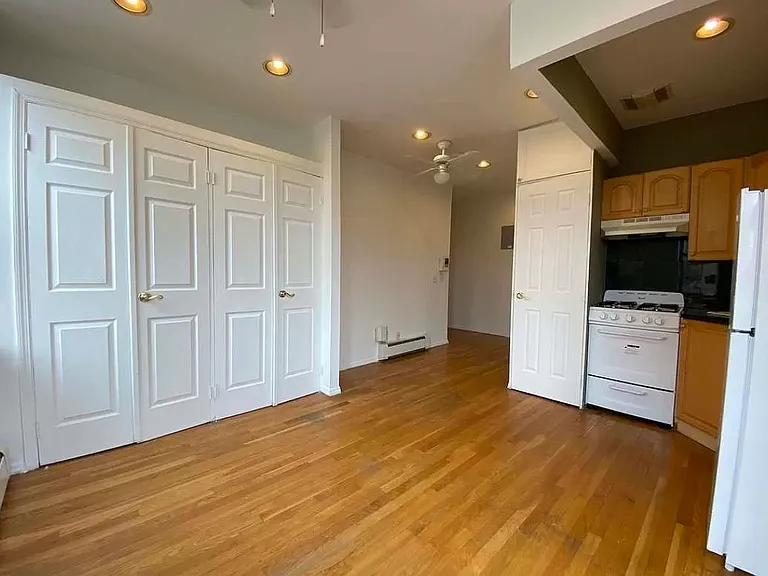 82 W 105th St #4A — Photo 3