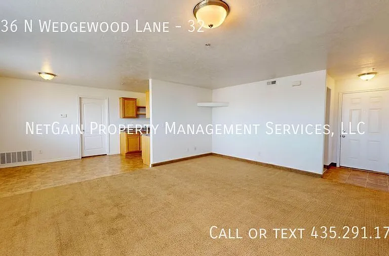 1836 N Wedgewood Ln #32 — Photo 6