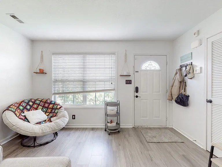 117 N Cavalcade Cir — Photo 2