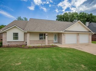 1603 S Breckenridge Loop, Rogers, AR 72756