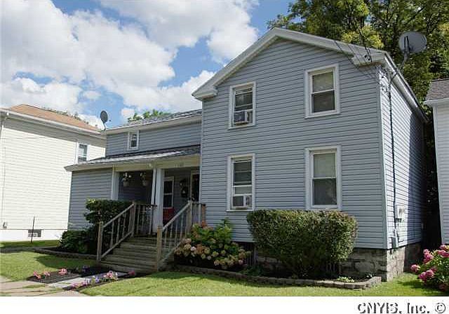 2nd image of 162 Seymour St