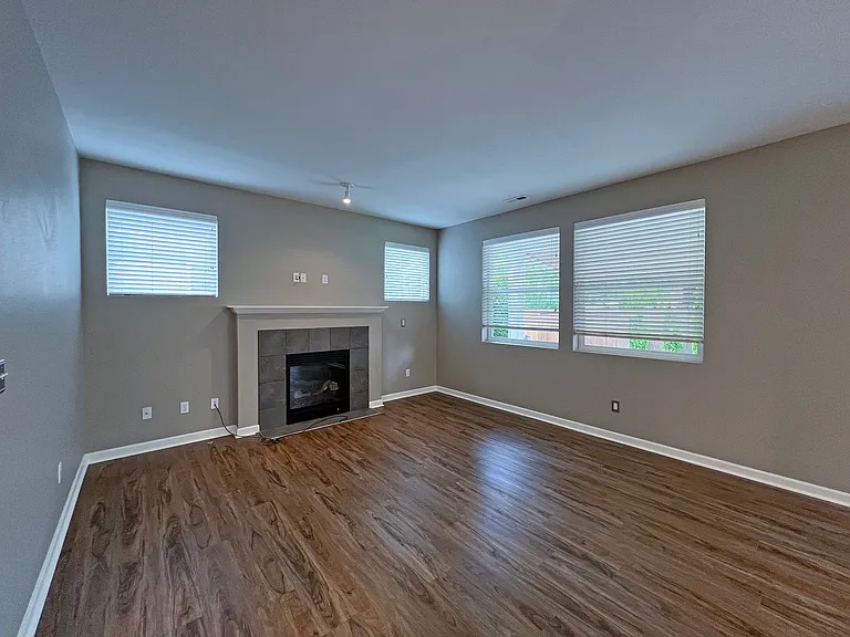 16926 SE 262nd St — Photo 10