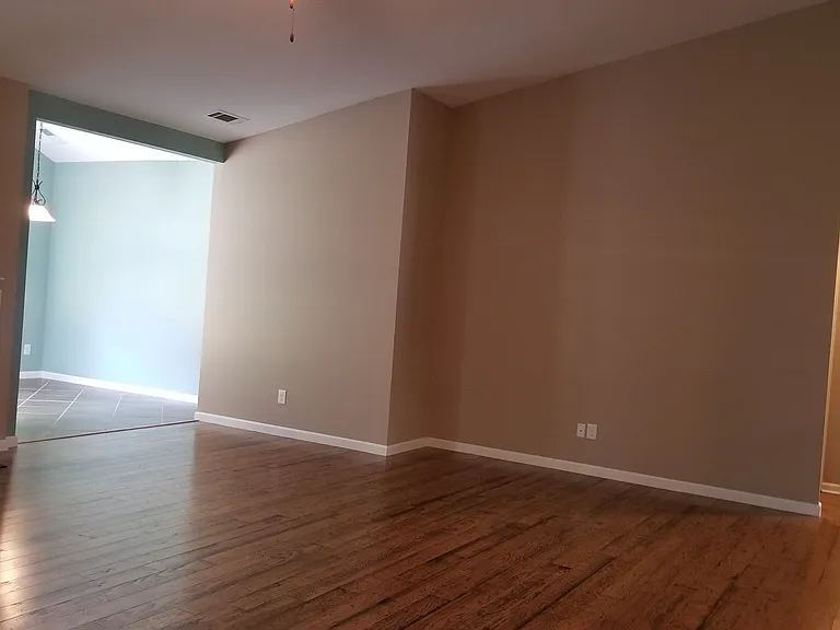 7908 Oakfield Grv — Photo 13