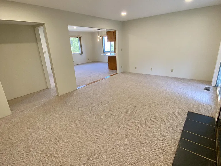 340 Wiley St — Photo 12