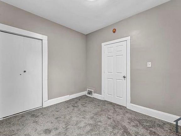3rd image of 2807 E 124th St Unit 1