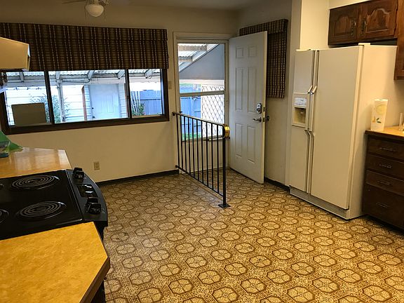 5th image of 1204 W Grace Ave