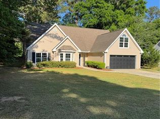 2360 Huntington Dr, Loganville, GA 30052