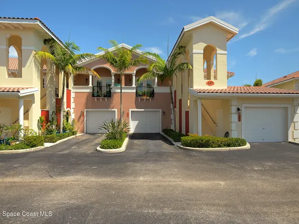 127 Lancha Cir APT 204, Indian Harbour Beach, FL 32937