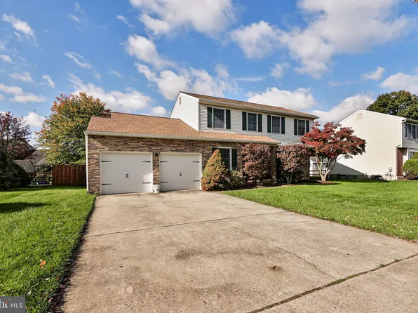 18 Cottonwood Ct, Newark, DE 19702