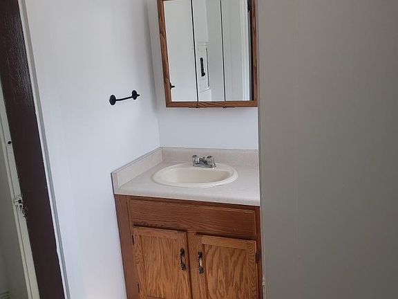 4th image of 12910 Western Ave APT 2
