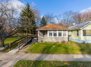 1237 Queen St, South Bend, IN 46616