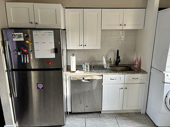 5th image of 6311 Knox Ct