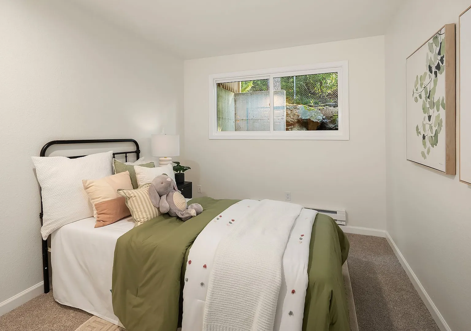 2Bd/1Ba Redmond Condo — Photo 4