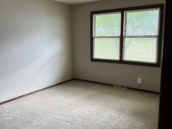 4th image of 641 Herda Ave #643