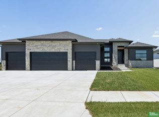 21416 Morning View Dr, Elkhorn, NE 68022