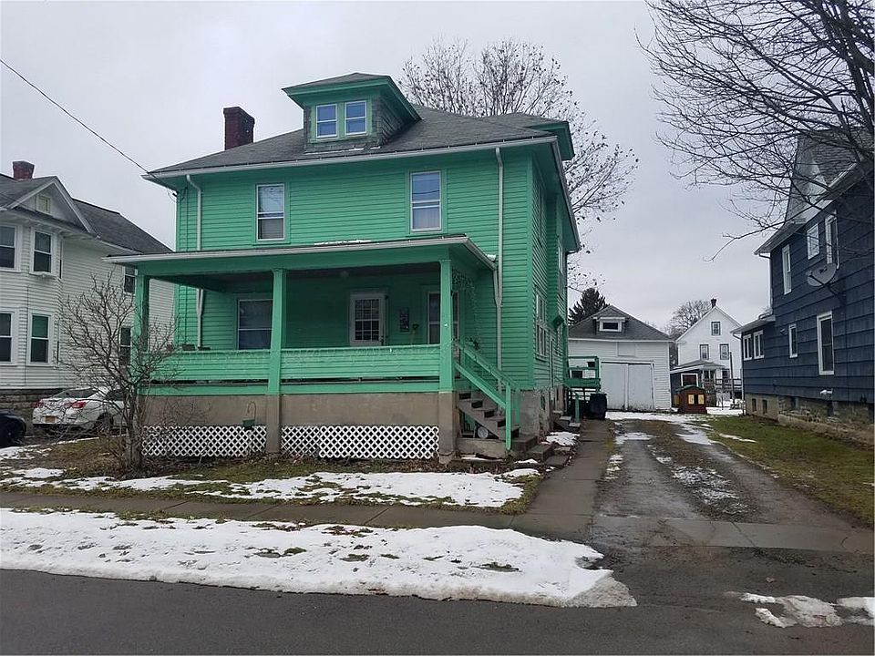 1st image of 24 Early St