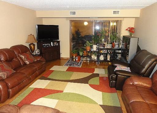 2nd image of 6455 W Belle Plaine Ave APT 311