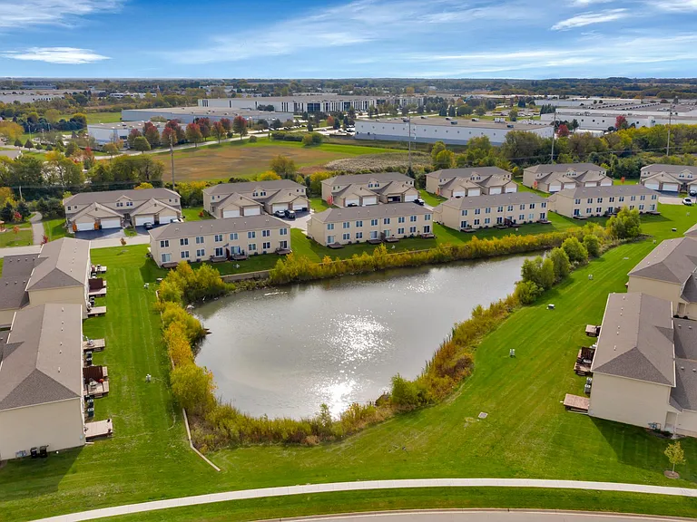 The Villas of Patriot Estates - Townhomes for Rent — Photo 7