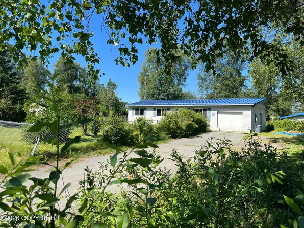 328 W Riverview Ave, Soldotna, AK 99669