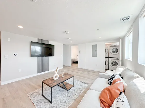 1363 W 35th St, Los Angeles, CA