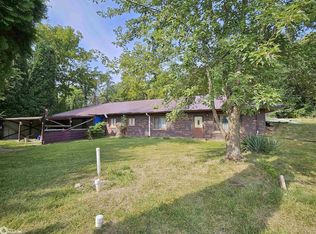 2445 Royal Ln, Oskaloosa, IA 52577