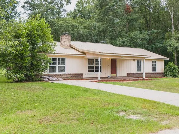 105 Pineneedle Dr, Ashford, AL 36312