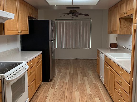 3rd image of 10126 W Burns Dr