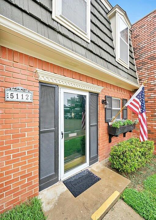 1st image of 5112 Lake Shore Dr