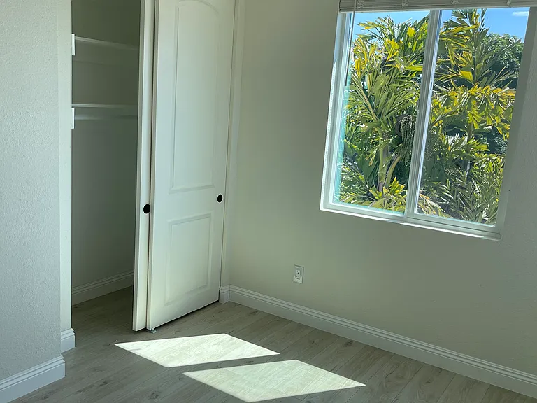 5337 Saxon St — Photo 13