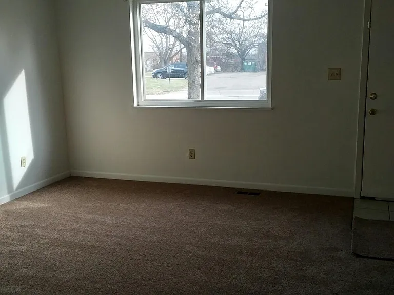 2159 Lake Glen Ct #1 — Photo 3