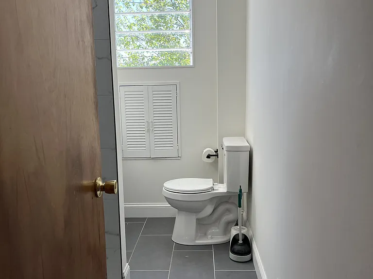 223 Wendover St — Photo 14