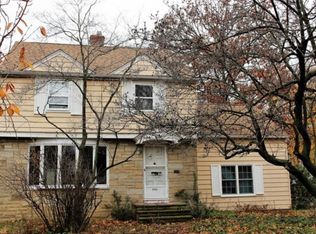 1414 Willshire Rd, Lyndhurst, OH 44124