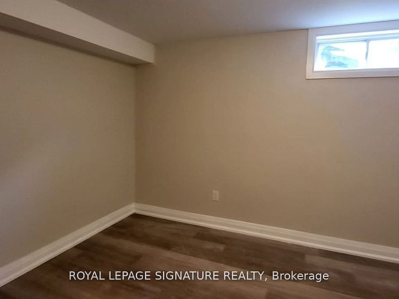 3rd image of 32 Albion St #Basement