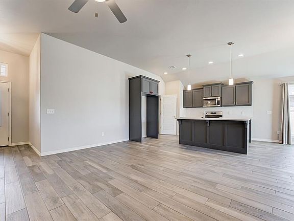 5th image of 8813 Anaum Ln