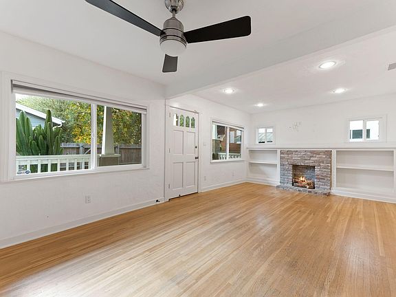 5th image of 4046 La Salle Ave