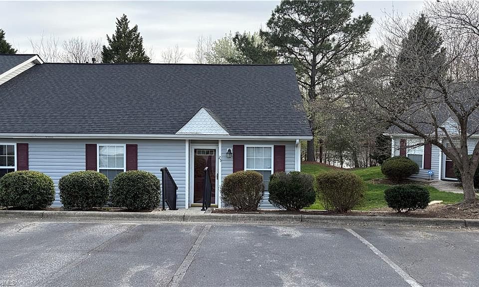 1st image of 25 Treeble Ct