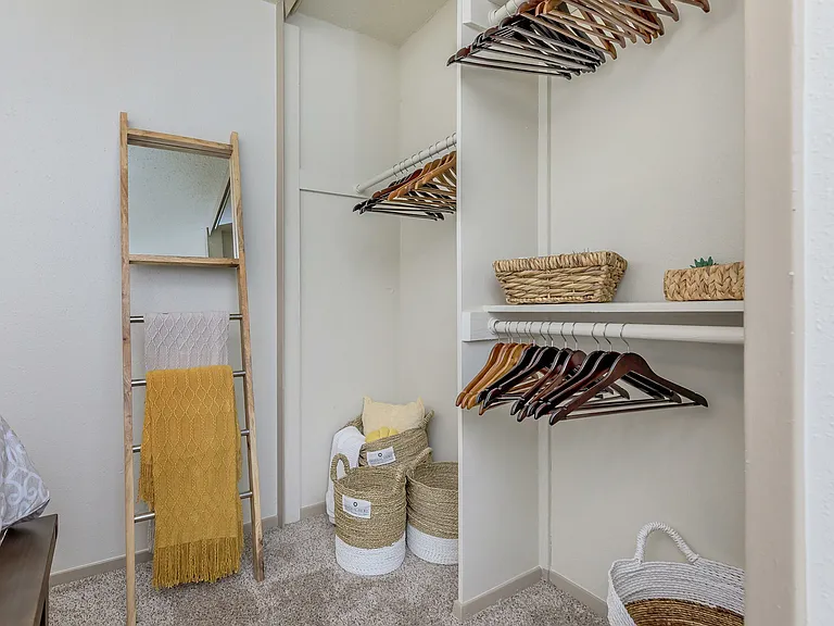 The Annex — Photo 29