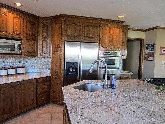 3rd image of 2173 Loma Linda Dr