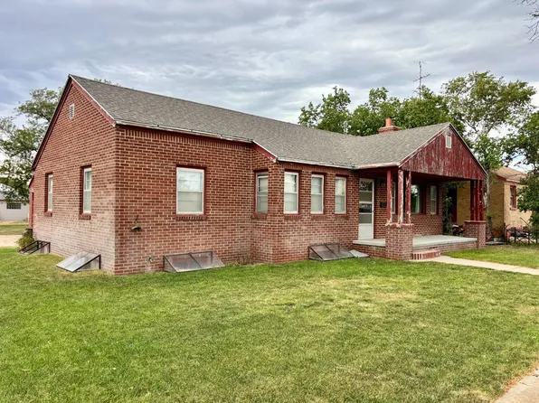 303 Price Ave, Oakley, KS 67748