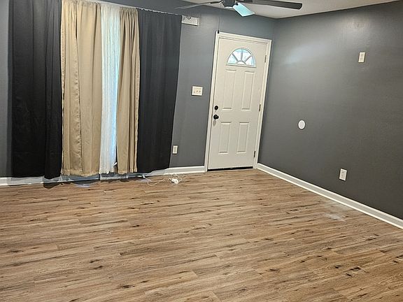 4th image of 4707 Highlake Dr #1