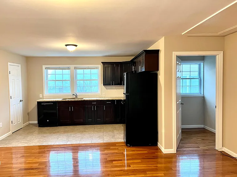 914 S Lake Blvd #B2 — Photo 2