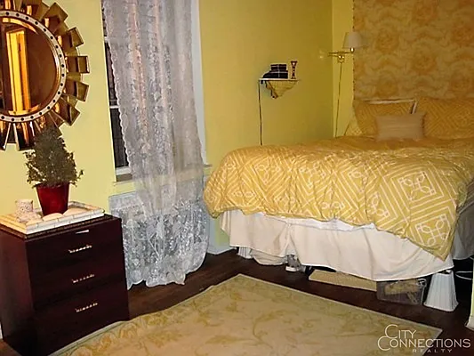 Rented by City Connections Realty | media 20