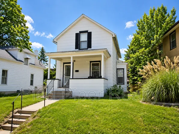 235 W Homer St, Freeport, IL 61032