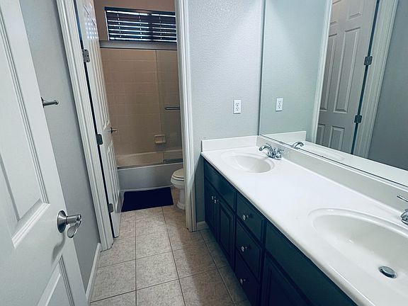 5th image of 2296 Star Lilly St #1-2