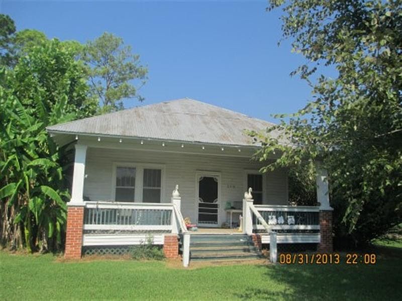 1st image of 300 S Louisiana Ave
