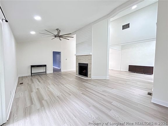 4th image of 305 Reid Ct