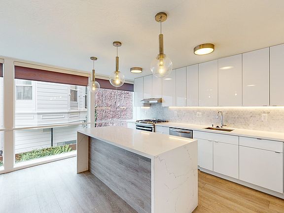 4th image of 2355 Scott St APT 3