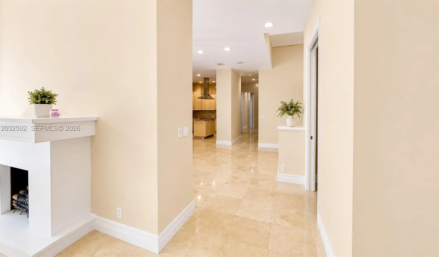 4 bed, 3.0 bath, 2410 sqft, $6,950 — Photo 3