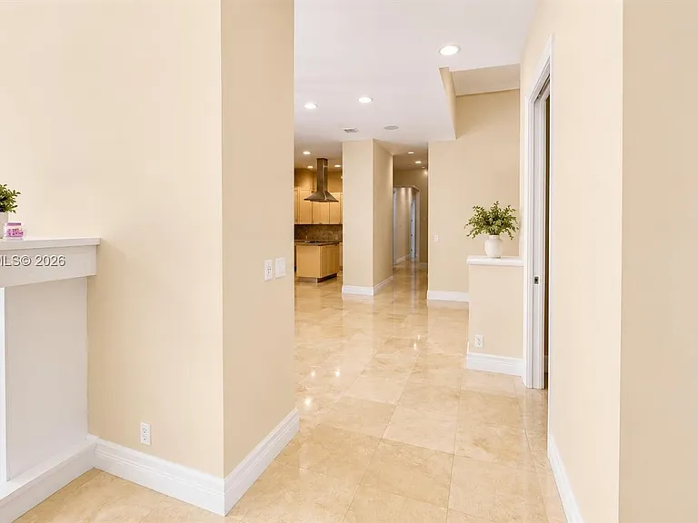 5751 SW 59th Pl #1 — Photo 3