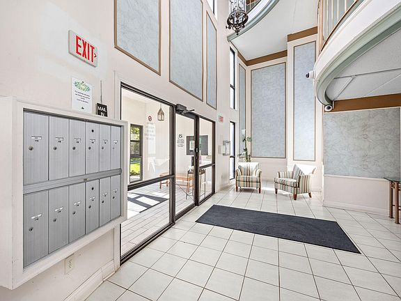 5th image of 10411 Cedar Lake Rd APT 213